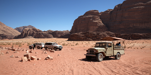 Jeep Hiking Camel Wadi Rum